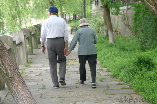 抒发兄弟姐妹之情亲情的句子 2