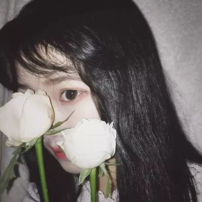 15.在一个艰苦的城市里没有柔和的爱，生活不是林黛玉，也不会有悲伤和多情的感觉。