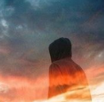 9.如果爱你是错误的，我不想是对的；如果正确等于没有你，我宁愿一辈子都错。