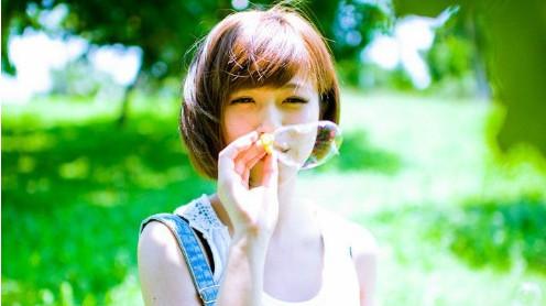 描写美丽女人的手的句子2