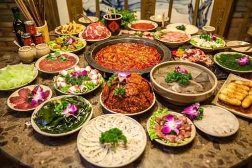12.夏天不要在空调房间里吃火锅太凉，火锅是人类的光。