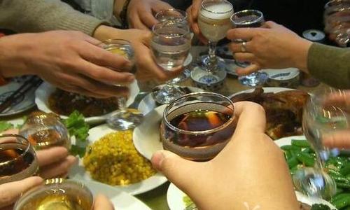12.难得的聚会，最真实的友谊，最美丽的天空，最佳选择，充满激情的生活，来世的纯真以及快乐的朋友一起散步。
