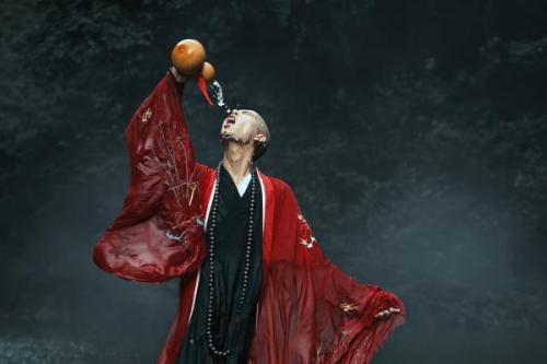 11.佛陀说：所有佛法都是天生的，都与命运，偶然的相遇，暮光回望，注定彼此的生命有关，只是在眼神相遇的那一刻。