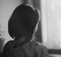 10.在漆黑的夜晚，我感到孤独和悲伤。一个孤独的人的心是脆弱的。当我成对见到别人时，总觉得自己很孤单，但我的诚意已不再重要。