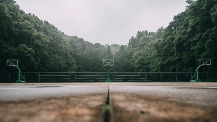 11.背包，穿越三座山和五座圣山，欣赏山河美景；爬山，欣赏美丽的风景，在世界上快乐；编辑最美丽的风景，编辑幸福的心情，中国旅游节就在这里，请工作，远离压力，欣赏风景，享受生活！