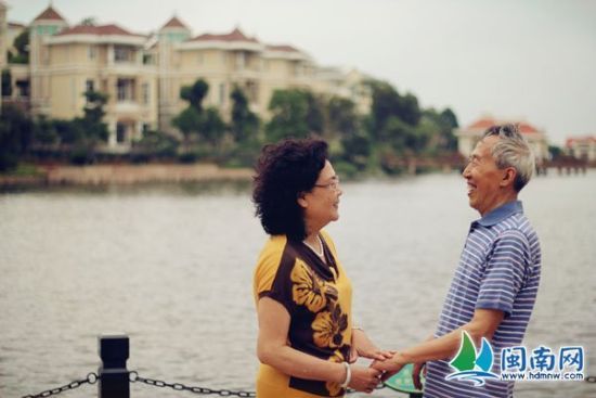 夫妻在同一条船上的一句话