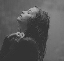 10.保留不该保留的东西，让它走了，这样我们所有人都会更加幸福，这是浪费时间。