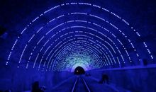 描写灯光的句子