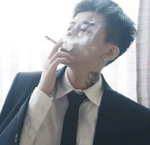 11.我们感到失望，悲伤，痛苦和叹息，为什么生活如此不令人满意，为什么我们的命运如此不公平。仔细考虑，不要失望。如果您无法保留它，那不是将来您将无法再遇到它。失去和遭遇都是机会。我们不需要判断什么样的生活才是成功的生活。实际上，任何一种生活方式都是人们的自由选择。只要发自内心地，舒适地，满足地生活，求仁和仁是幸福。
