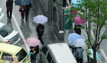 窗外在下雨的空间说说