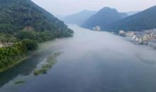 借江水抒情的诗句