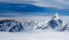 关于雪山的句子