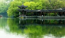 描写西湖的古诗