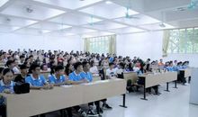 描写教室吵闹的句子