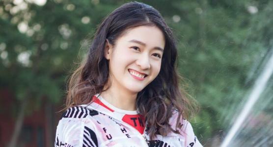 赞美美女
