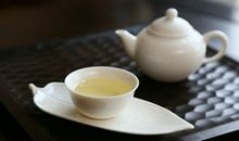 将生命中的杂质过滤了,才能看见内心的丰盈,尝出生活的真味