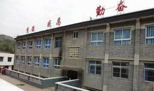 学校教学楼长廊标语