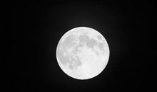 月亮非常圆比喻句