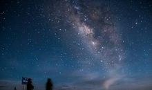 描写仰望星空的句子