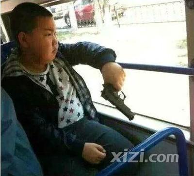 年轻而轻浮的个性签名