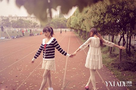 谈论我女友生日聚会的心情