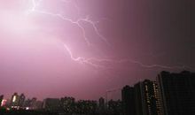 风雨雷电的比喻句