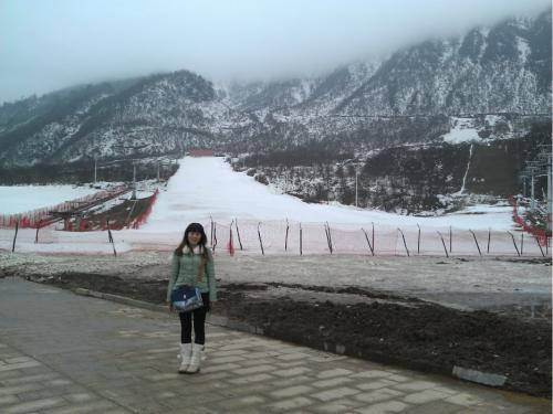 白雪皑皑