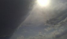 狂风暴雨的比喻句