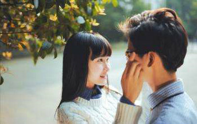 谈论情绪加上图片的美学句子：我只想让你开心，而不是悲伤