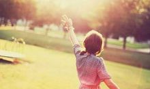 人生,最难得的是放下,放下不爱你的人,放下不快乐的事,放下不属于你的名利