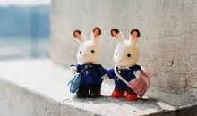 爱情玩的就是两颗心，开心或者伤心