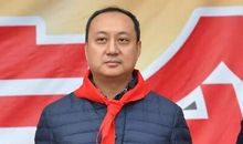 展翅凌空歇后语