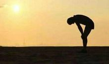 不是所有累，都能有人陪，你只能学会自己承受一切