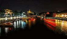 描写秦淮河的句子