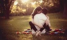 描写爱情的句子：持续的爱情看到的是永恒