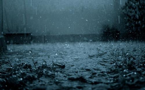 句子描述大雨