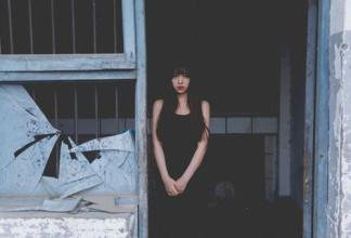 QQ伤心签名少女分手