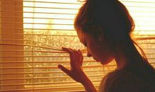 人生到底有多少的无奈 夜里很容易陷入沉思