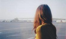 其实我害怕孤单，就像我怀疑爱情