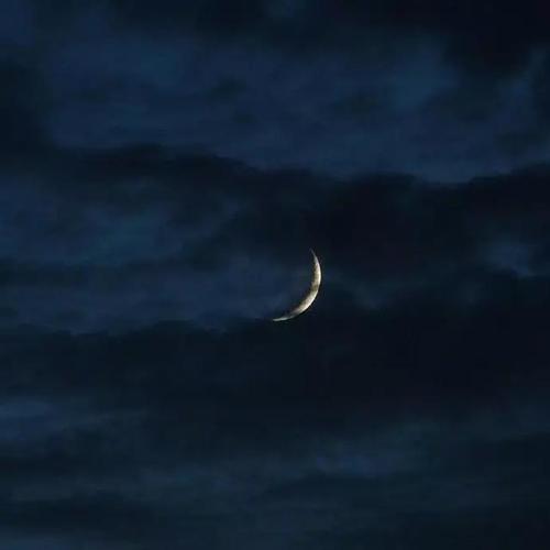 又是深夜