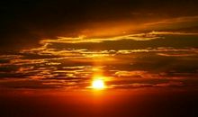 描写太阳初升的诗句