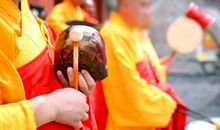 和尚敲木鱼歇后语