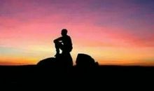 耐得住孤独的人,都不会被现实打败,生而孤独,却可以在孤独中认识自己