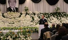 对死人的哀悼词语语言