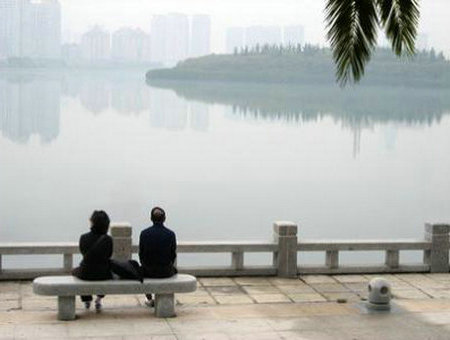 世界上的气味是快乐的，但朴实的是真实的