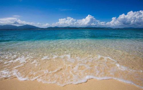 阳光海滩句子