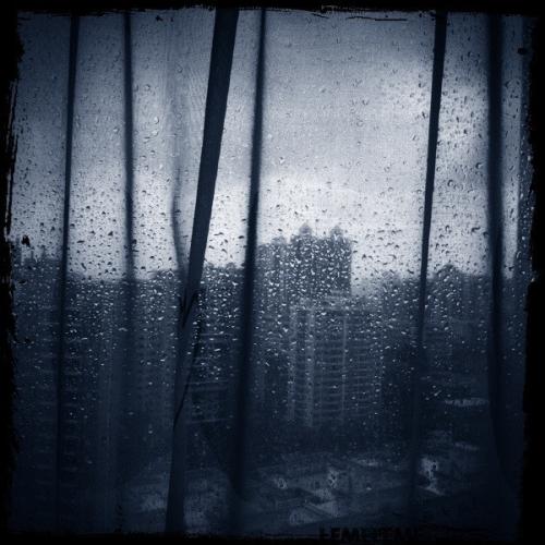 谈论窗外的雨