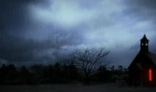 走夜路吹口哨歇后语