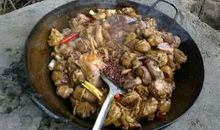 蚂蚱遇到鸡歇后语