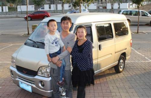 我朋友买了车